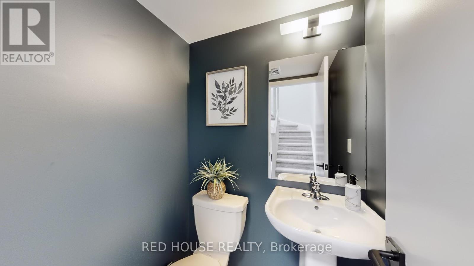 E08 - 26 Bruce Street, Vaughan, ON - Indoor Photo Showing Bathroom