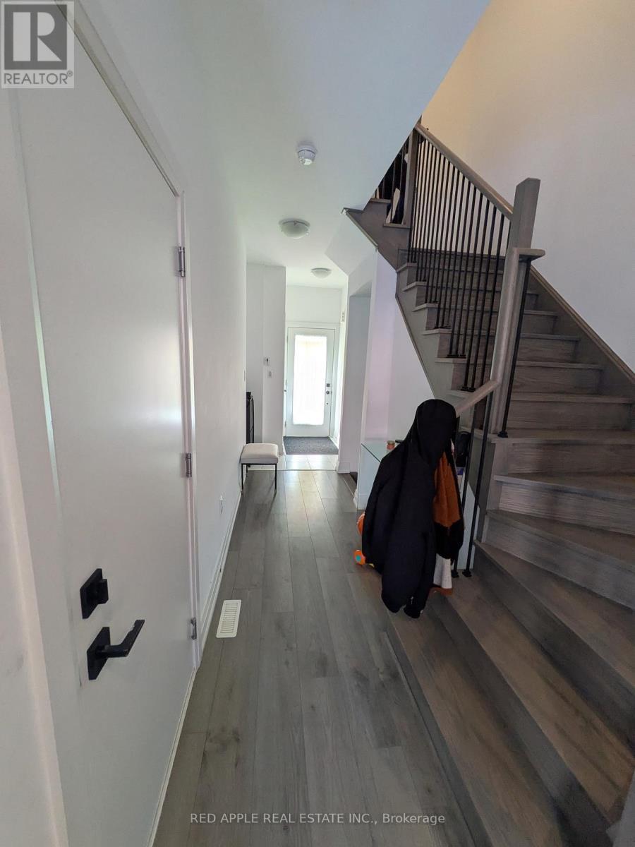 88 Fairlane Avenue N, Barrie, ON - Indoor Photo Showing Other Room