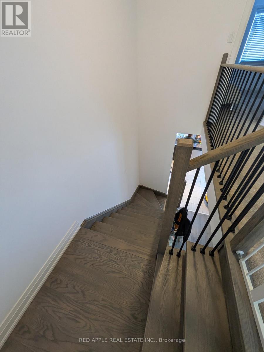 88 Fairlane Avenue N, Barrie, ON - Indoor Photo Showing Other Room