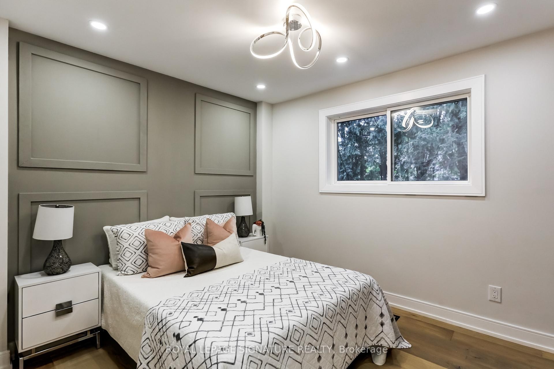 30 Snowcrest Avenue, Toronto, ON - Indoor Photo Showing Bedroom