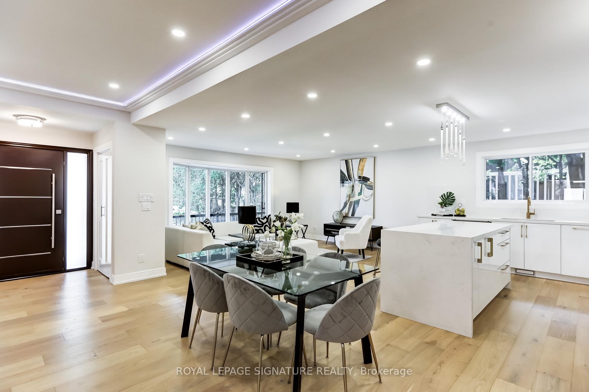 30 Snowcrest Avenue, Toronto, ON - Indoor Photo Showing Dining Room