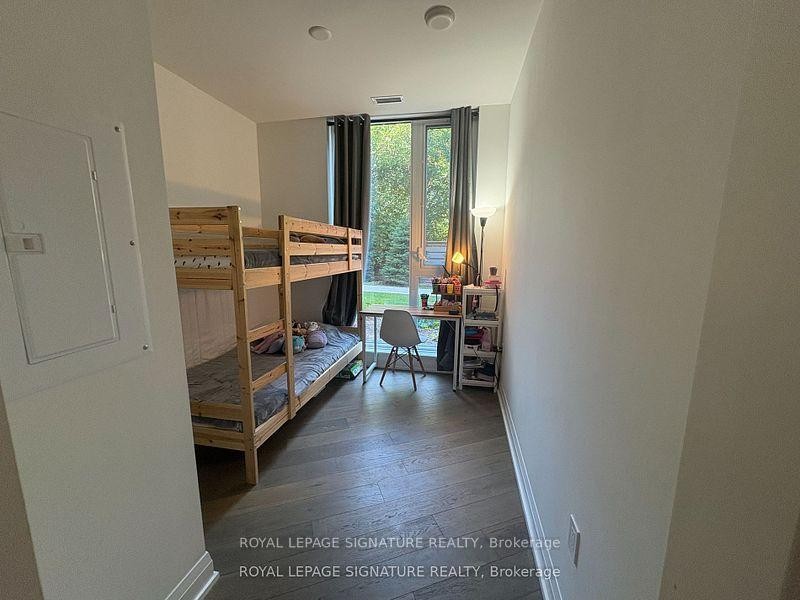 109-293 The Kingsway N/A, Toronto, ON - Indoor Photo Showing Other Room