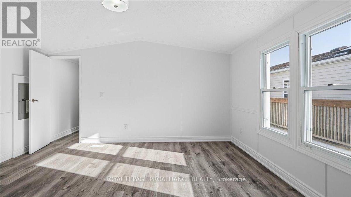 21 - 311 Dundas Street E, Quinte West (Trenton Ward), ON - Indoor Photo Showing Other Room
