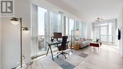1708 - 33 BAY STREET Toronto, ON M5J 2Z3