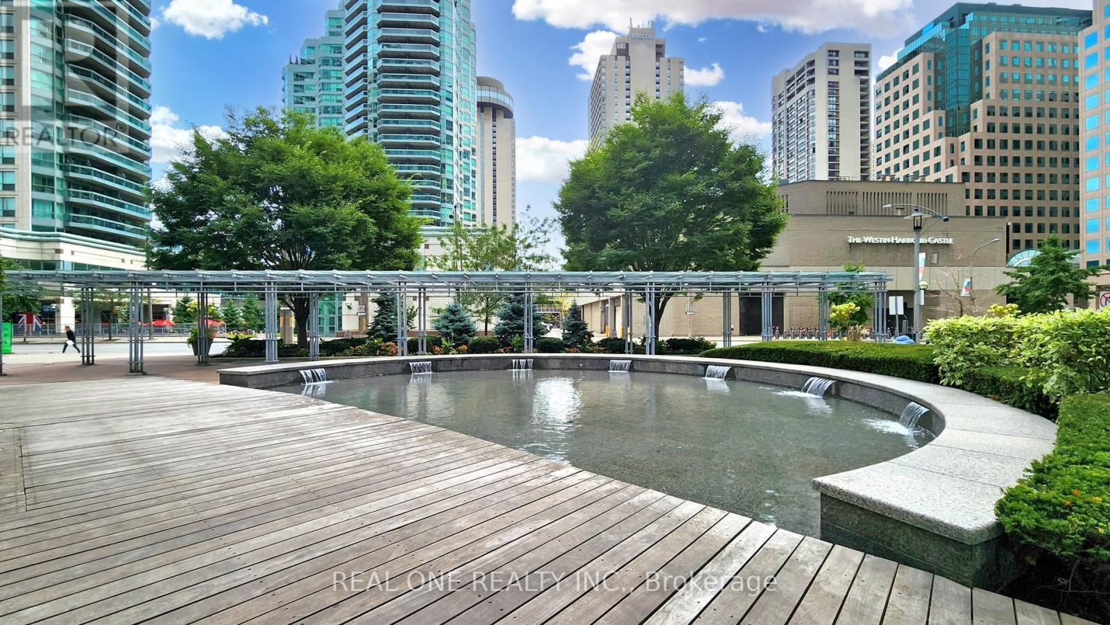 1708 - 33 Bay Street, Toronto, ON - Outdoor With Facade