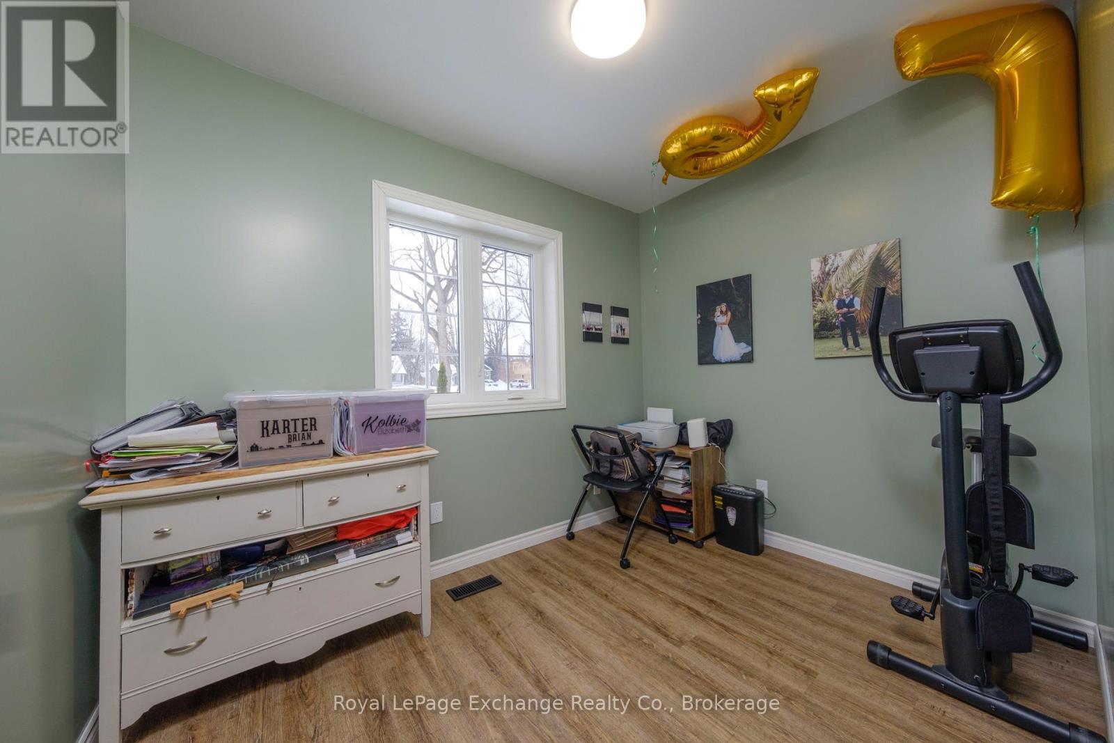 482 Wolsley Street, Huron-Kinloss (Lucknow), ON - Indoor Photo Showing Gym Room