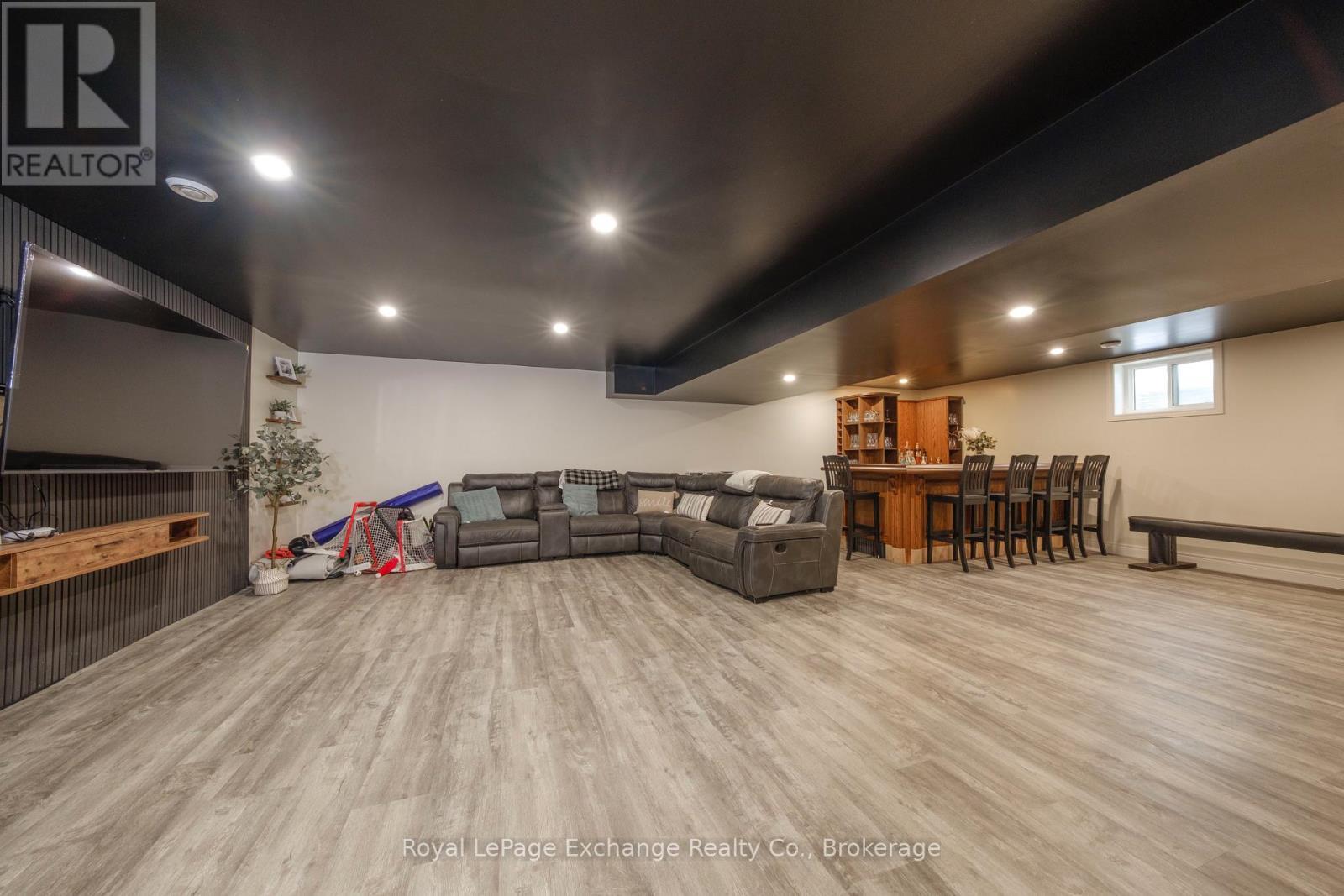 482 Wolsley Street, Huron-Kinloss (Lucknow), ON - Indoor