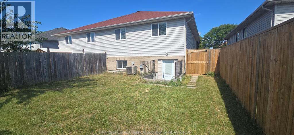 1551 Dobrich Street Unit# Lower, Windsor, ON - Outdoor