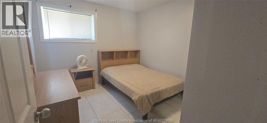 1551 Dobrich Street Unit# Lower, Windsor, ON - Indoor Photo Showing Bedroom