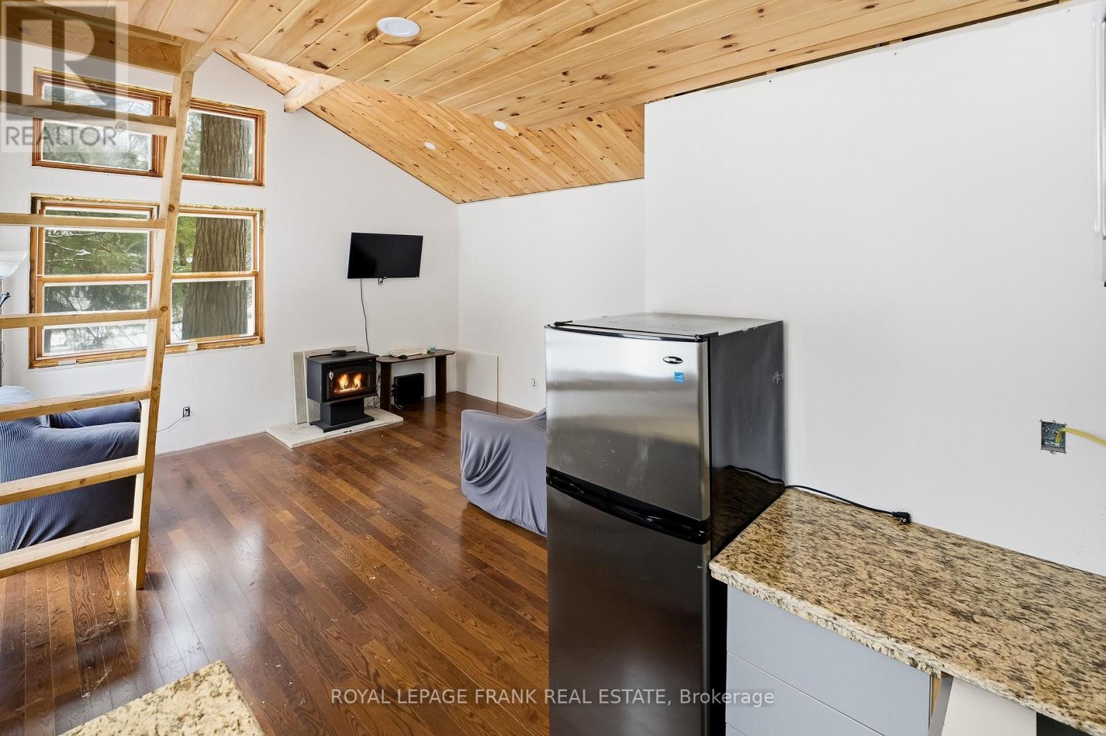 337 Kennedy Drive, Trent Lakes, ON