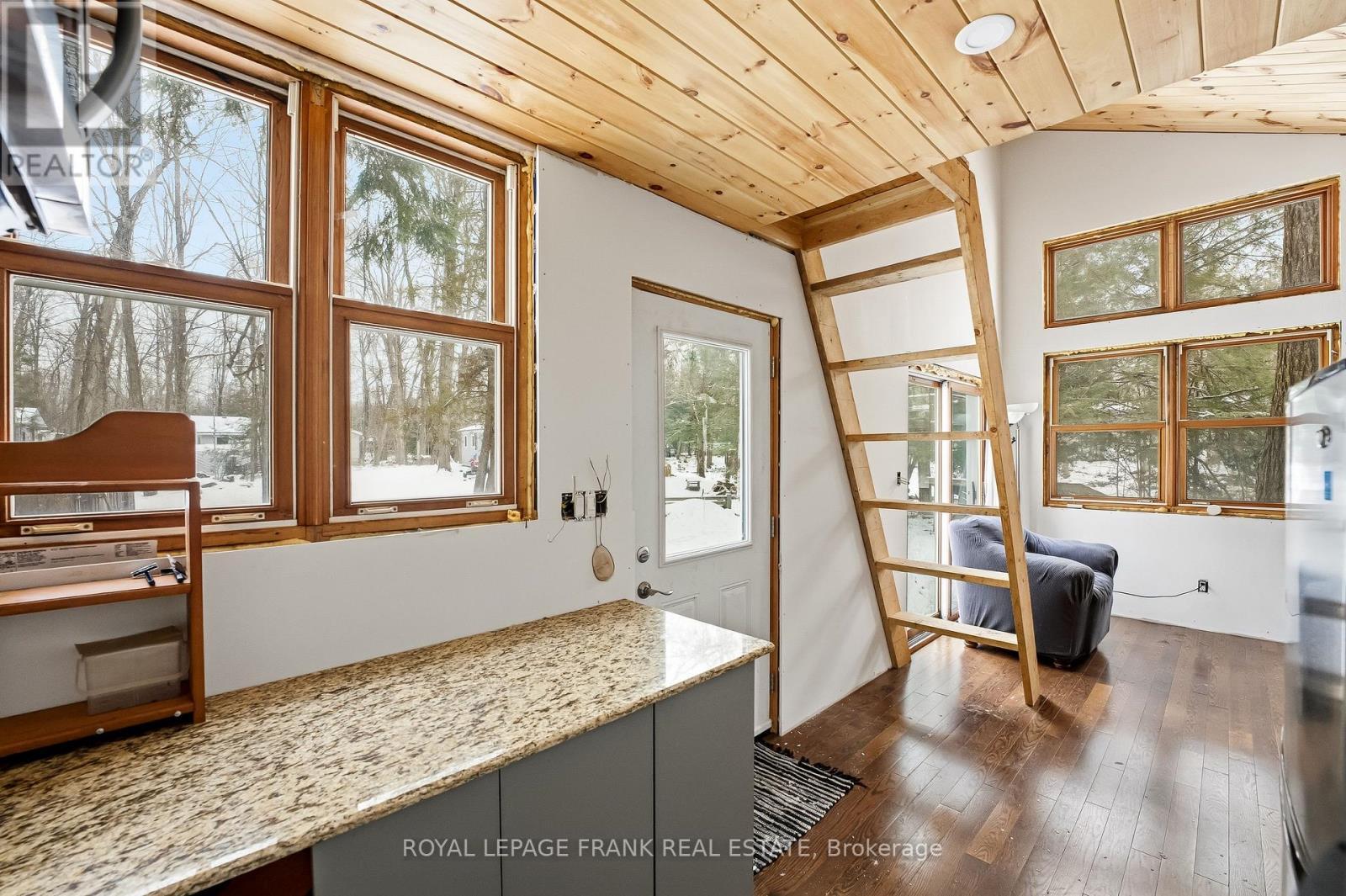 337 Kennedy Drive, Trent Lakes, ON