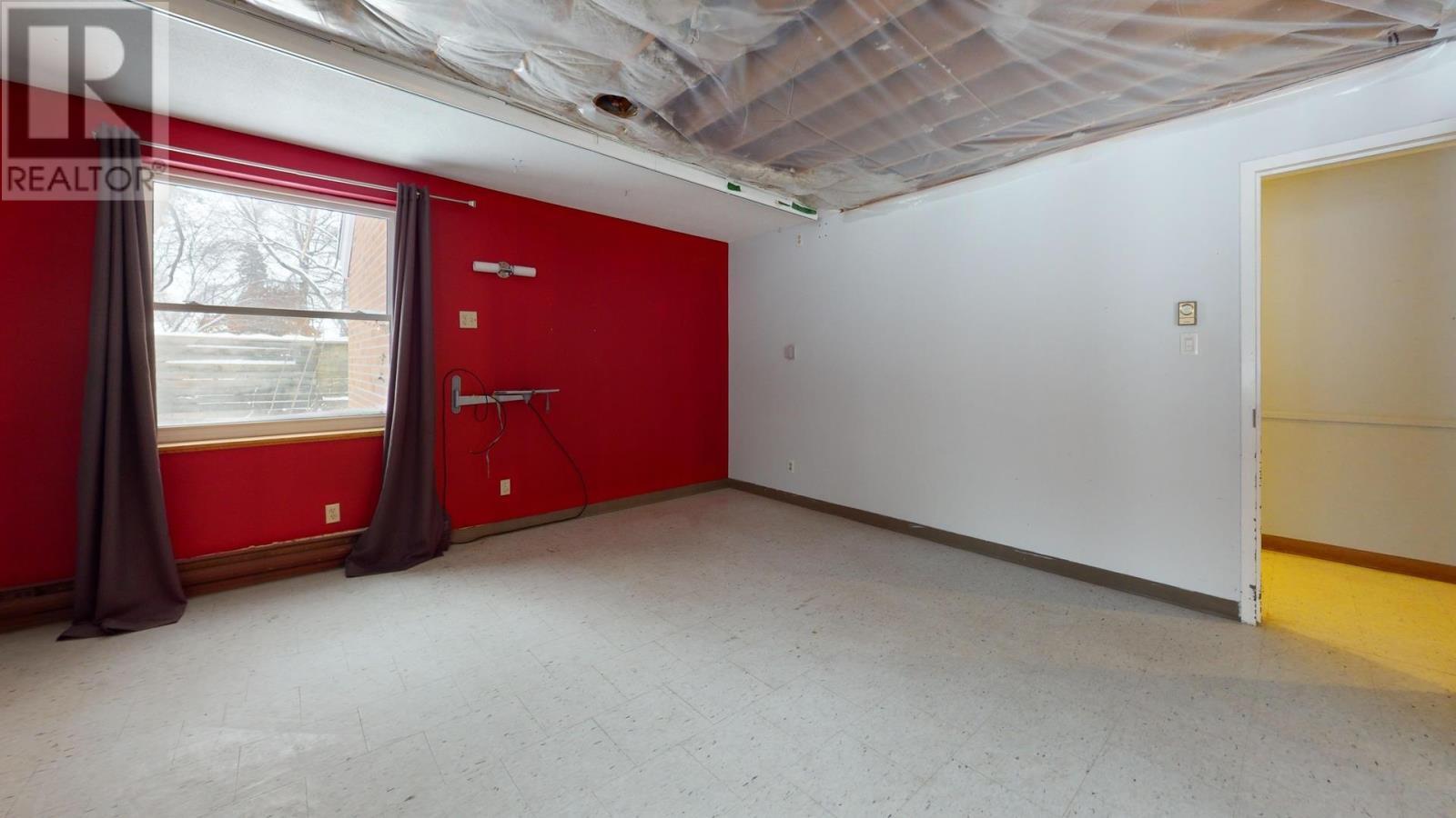 1020 Queen St E, Sault Ste. Marie, ON