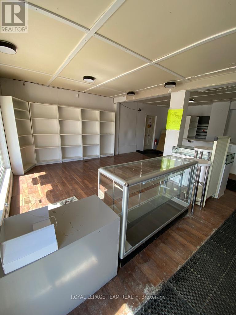 2 Mohns Avenue, Petawawa, ON