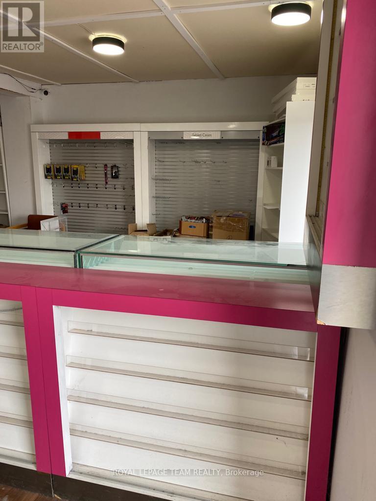 2 Mohns Avenue, Petawawa, ON