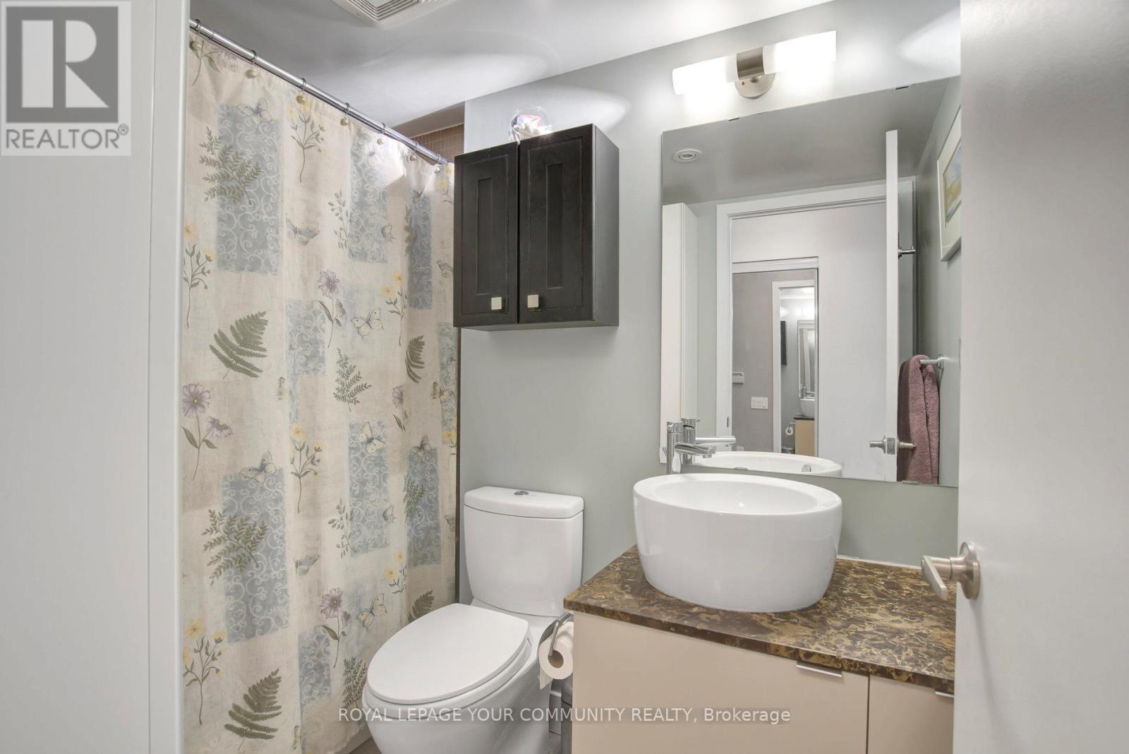 1806 - 1048 Broadview Avenue, Toronto, ON - Indoor Photo Showing Bathroom