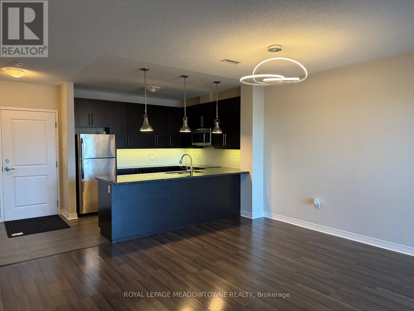 324 - 33 Whitmer Street, Milton, ON - Indoor Photo Showing Kitchen