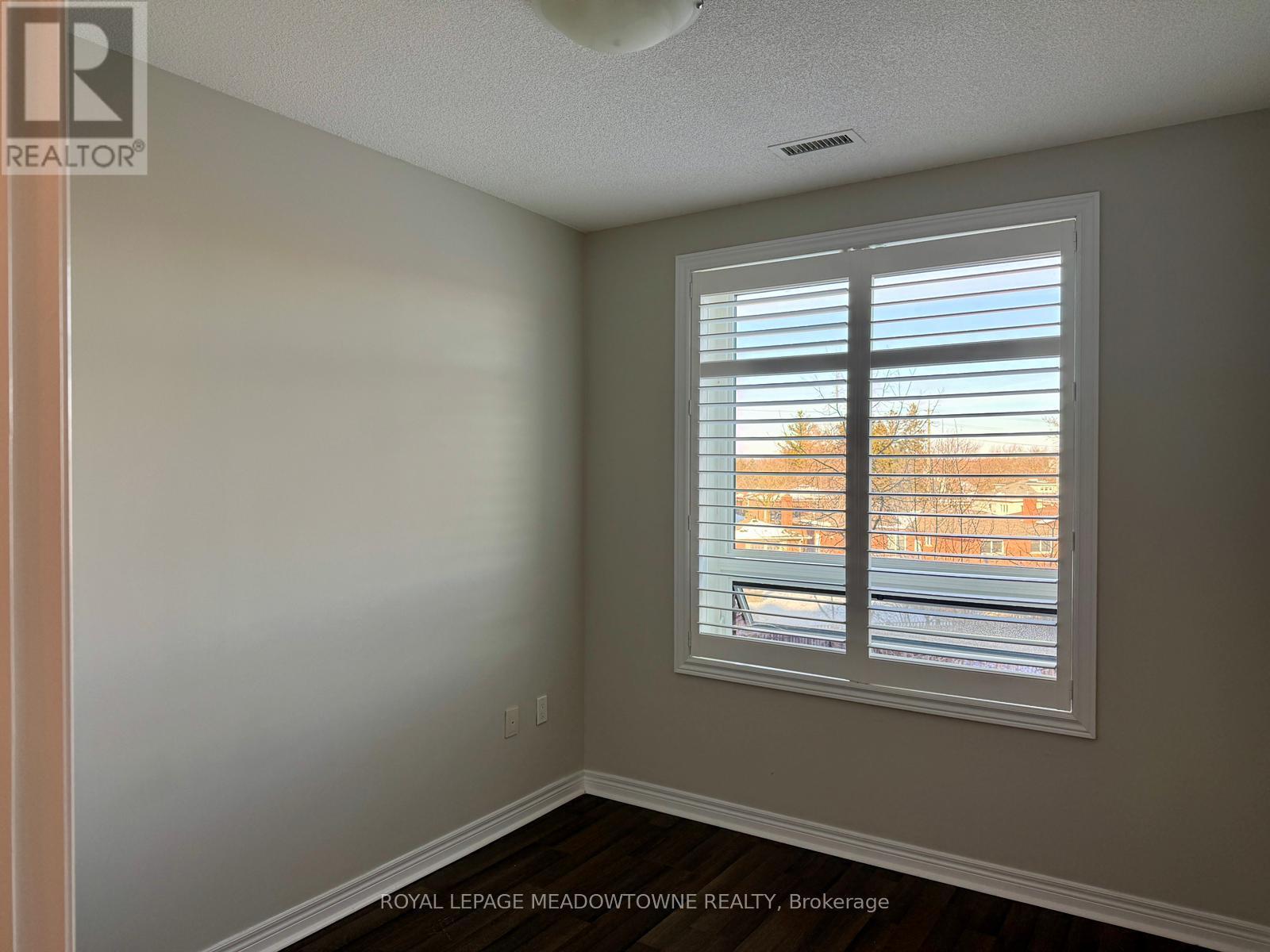 324 - 33 Whitmer Street, Milton, ON - Indoor Photo Showing Other Room