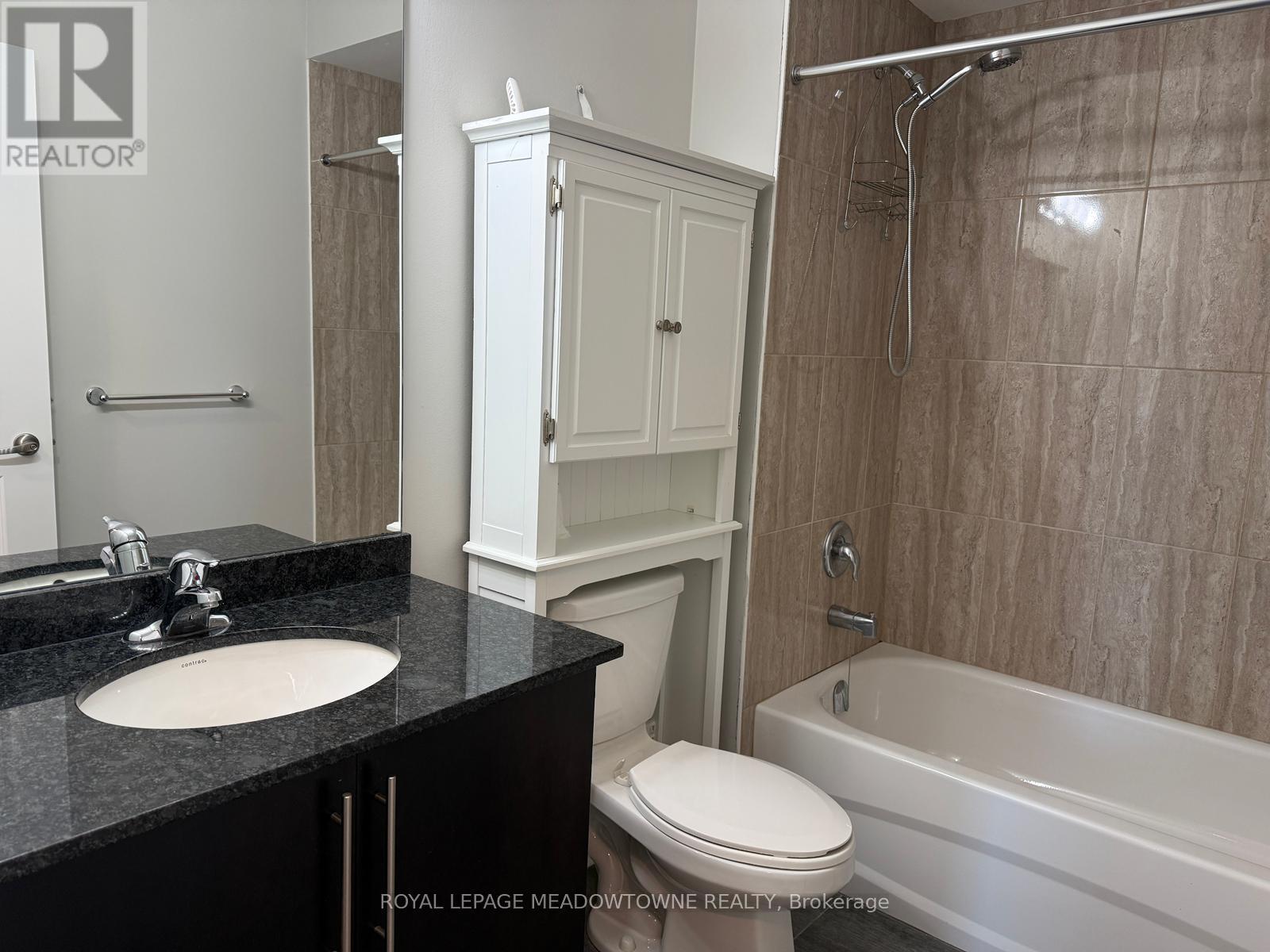324 - 33 Whitmer Street, Milton, ON - Indoor Photo Showing Bathroom