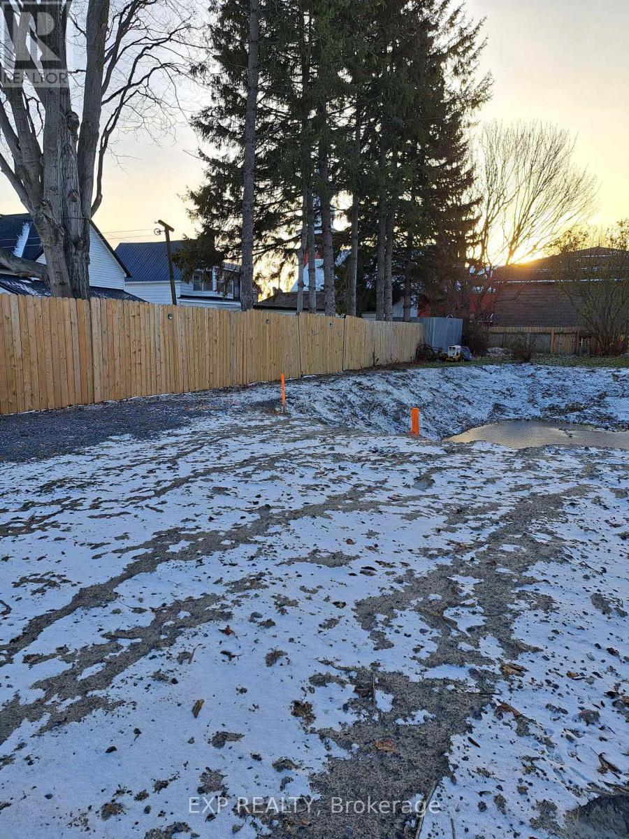 660 East Street W, Edwardsburgh/Cardinal, ON