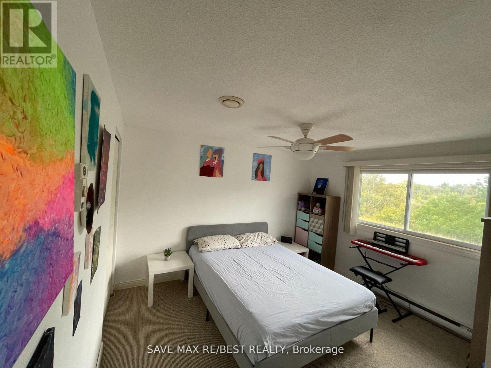 268 Manchester Road, Kitchener, ON - Indoor Photo Showing Bedroom
