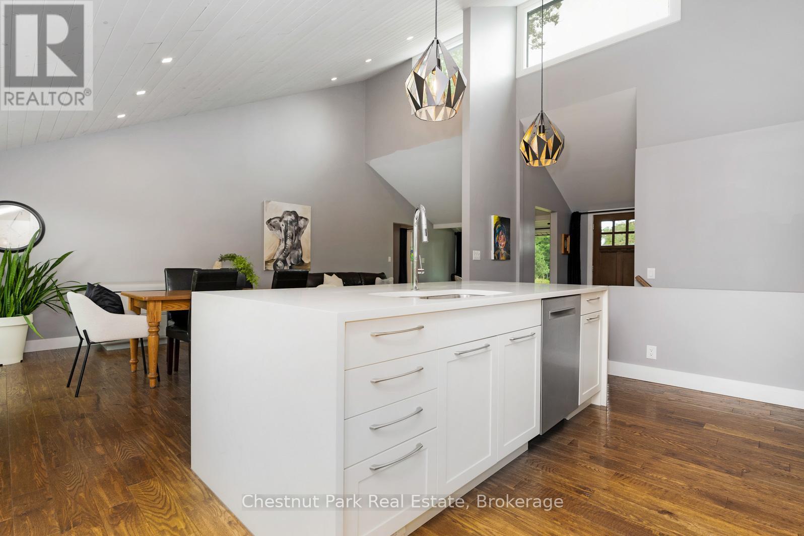 2890 Nottawasaga Conc 10 N, Clearview, ON - Indoor