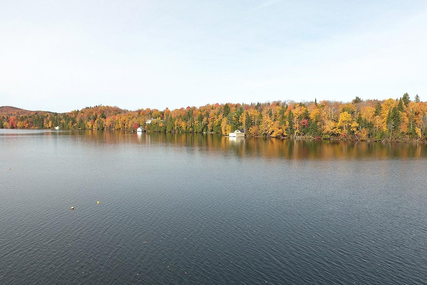 Vue sur l'eau - Ch. Du Lac-Des-Sables, Sainte-Agathe-Des-Monts, QC