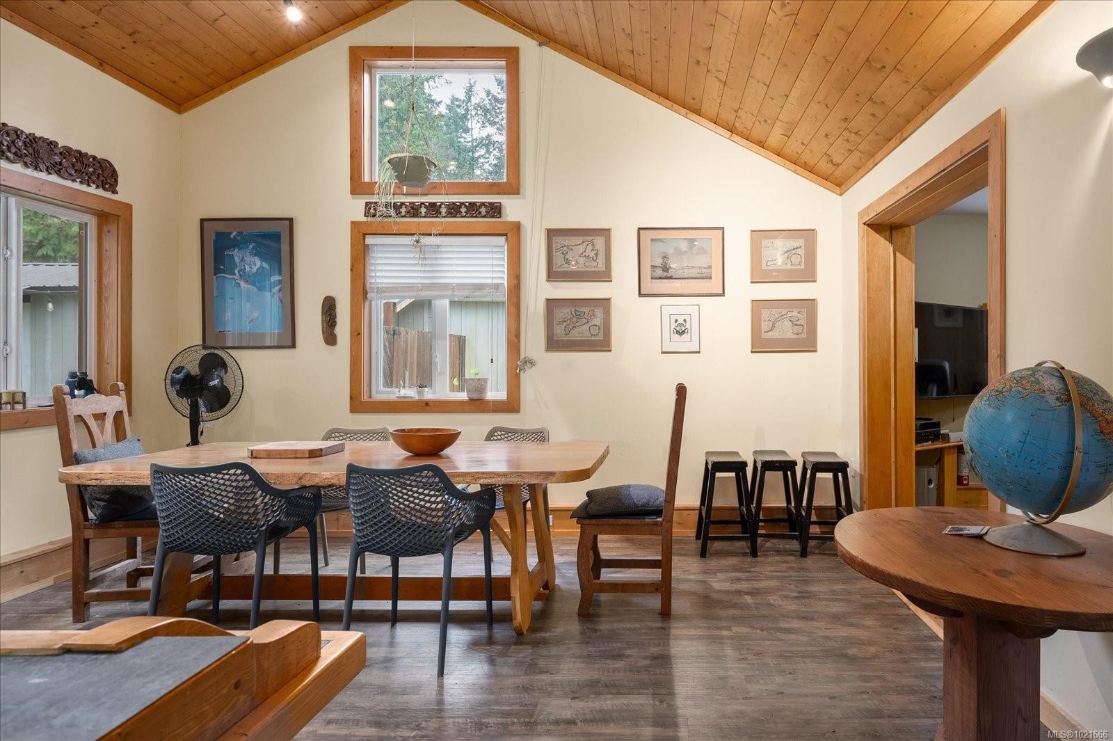 3271 South Rd, Gabriola Island, BC