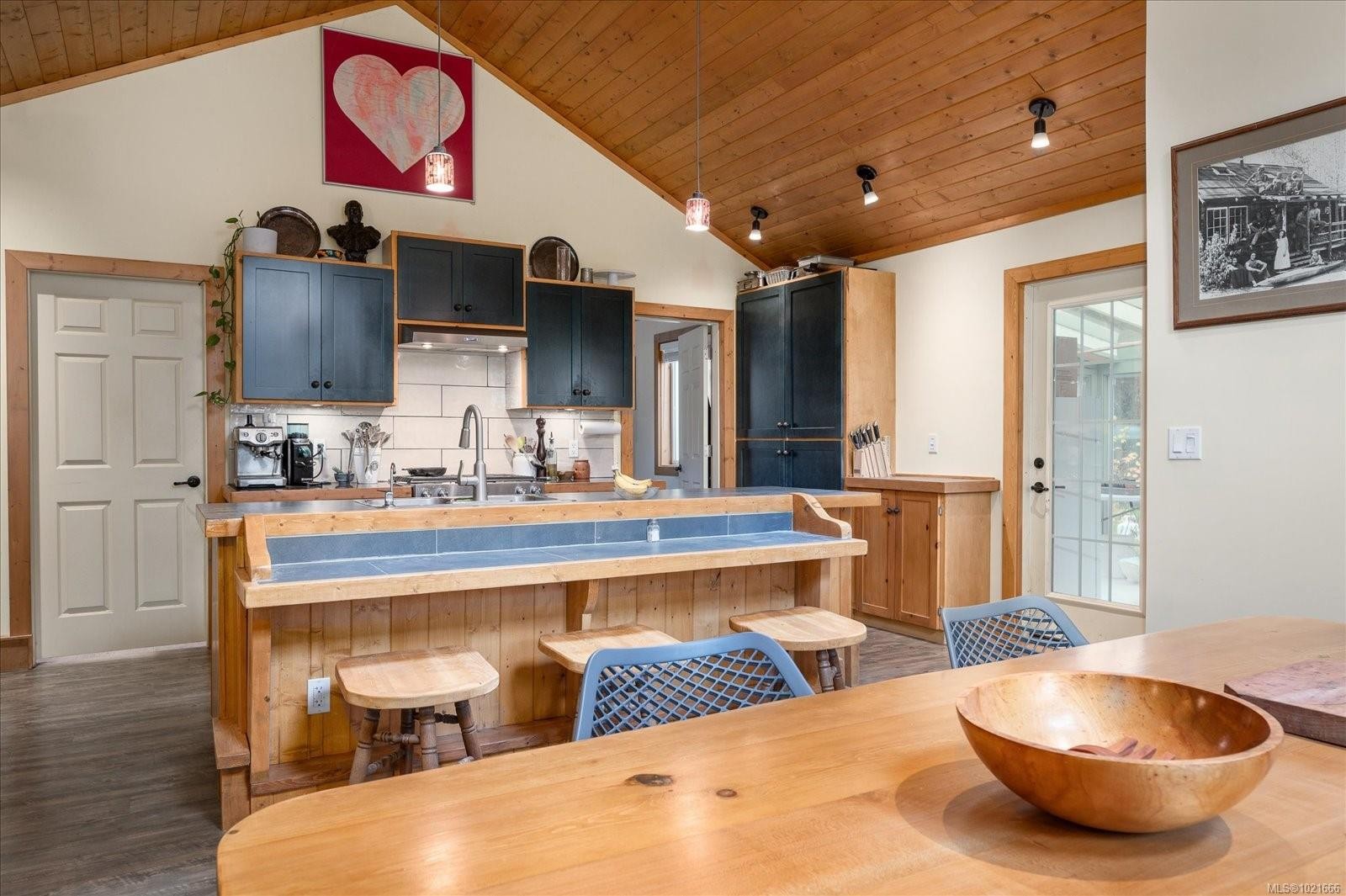 3271 South Rd, Gabriola Island, BC