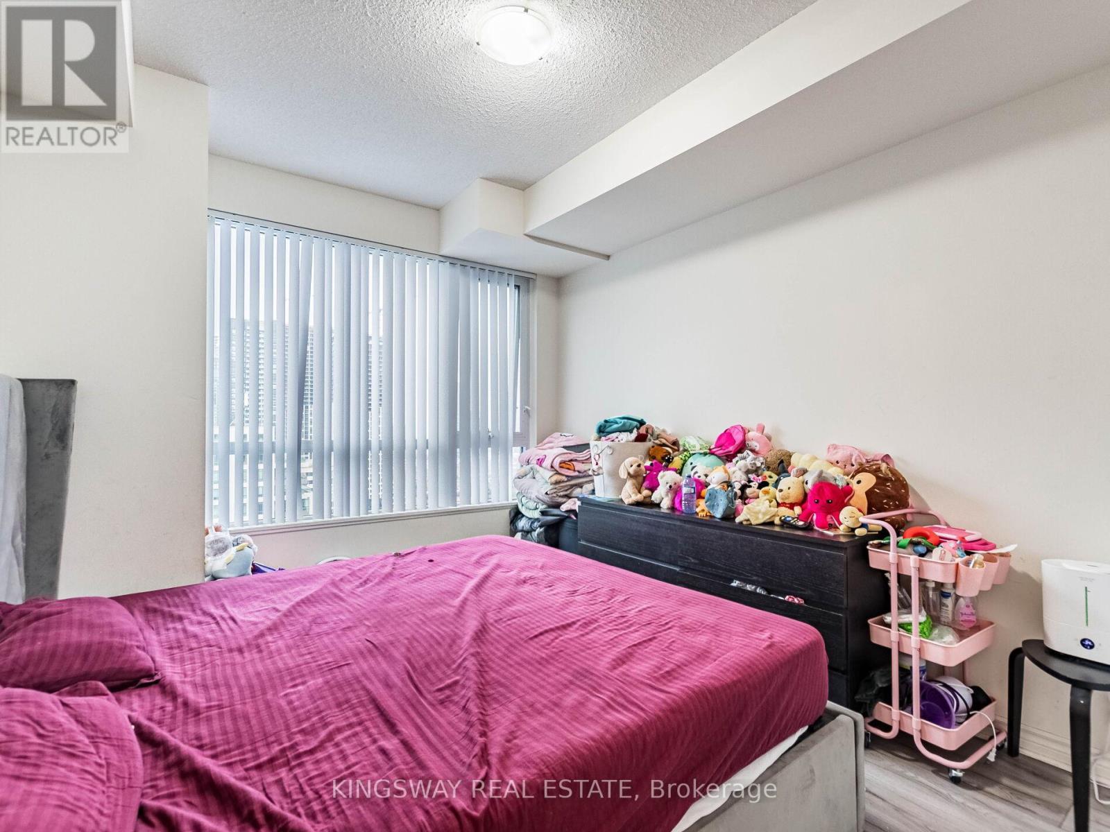 Ph 111 - 349 Rathburn Road, Mississauga, ON - Indoor Photo Showing Bedroom