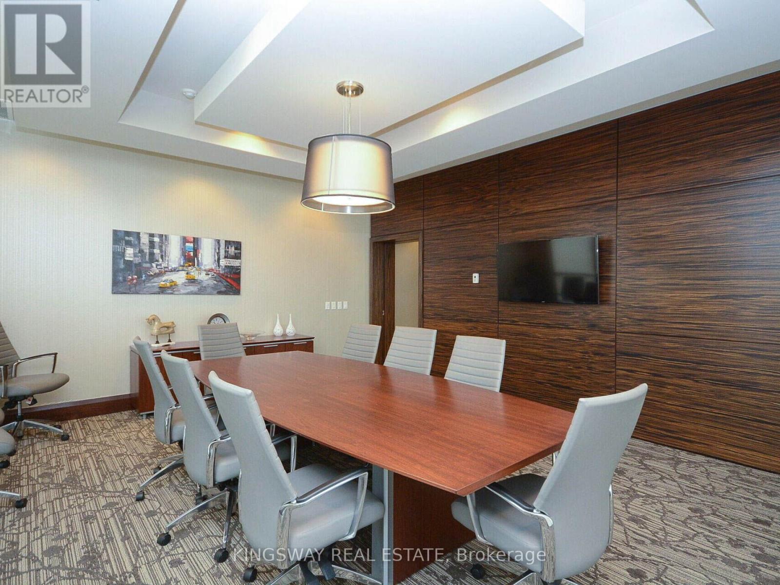Ph 111 - 349 Rathburn Road, Mississauga, ON - Indoor Photo Showing Dining Room