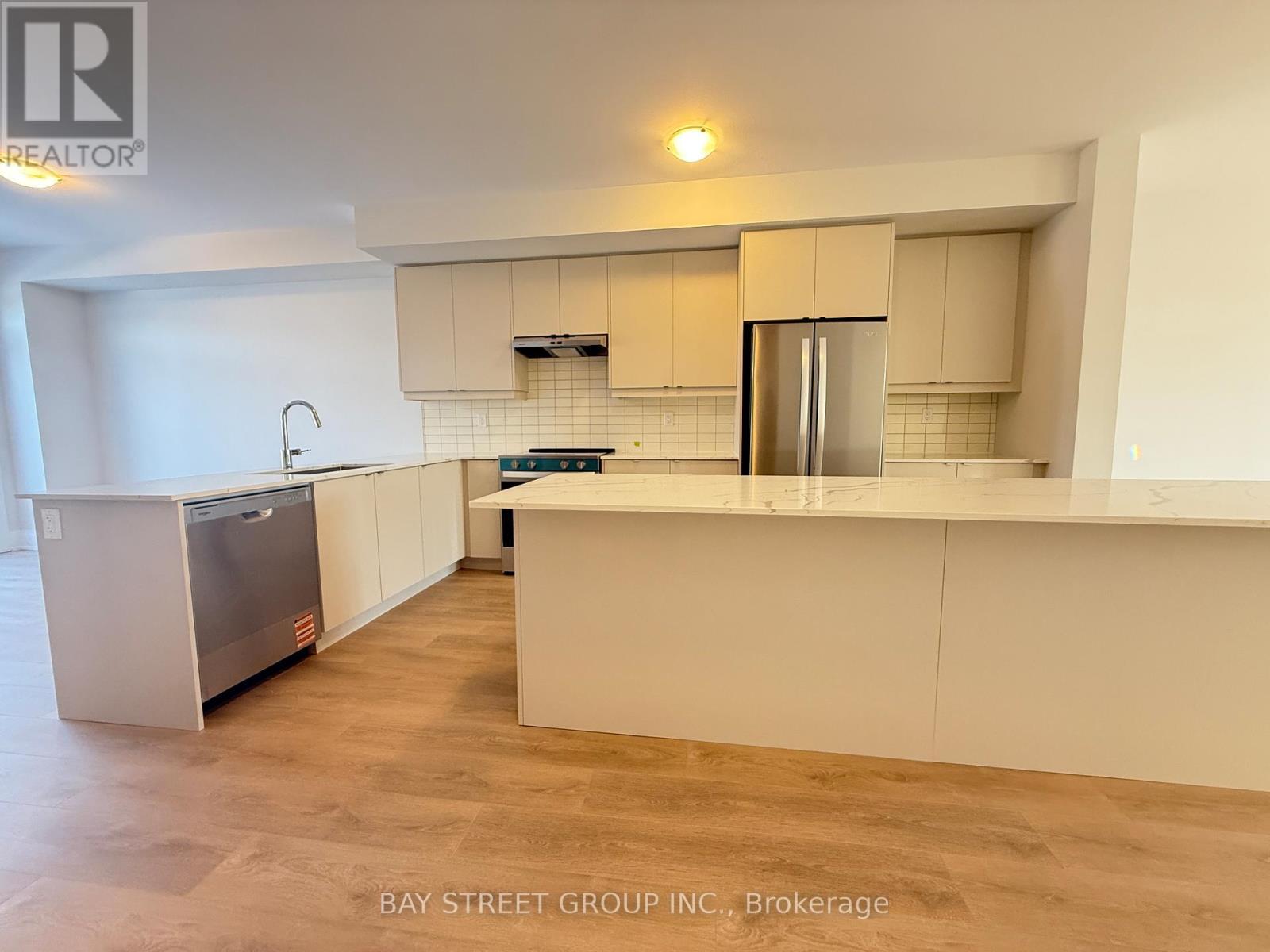 183 Seguin Street, Richmond Hill, ON - Indoor Photo Showing Kitchen With Stainless Steel Kitchen With Upgraded Kitchen