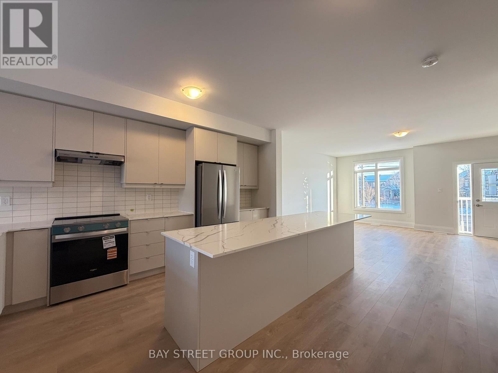 183 Seguin Street, Richmond Hill, ON - Indoor Photo Showing Kitchen With Stainless Steel Kitchen With Upgraded Kitchen