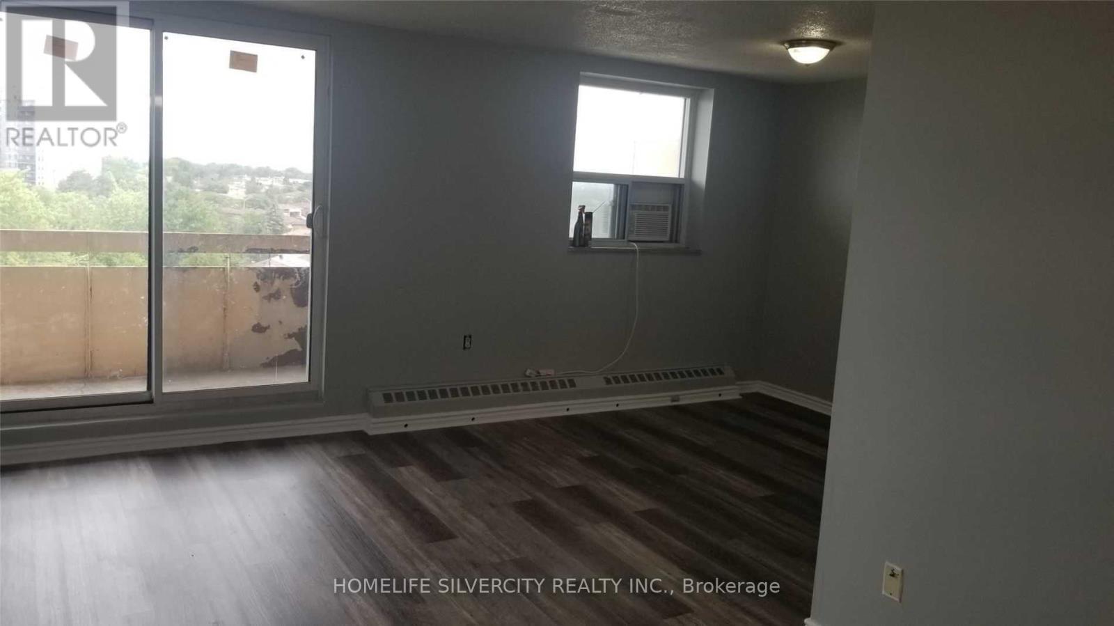 611 - 3577 Derry Road E, Mississauga, ON - Indoor Photo Showing Other Room