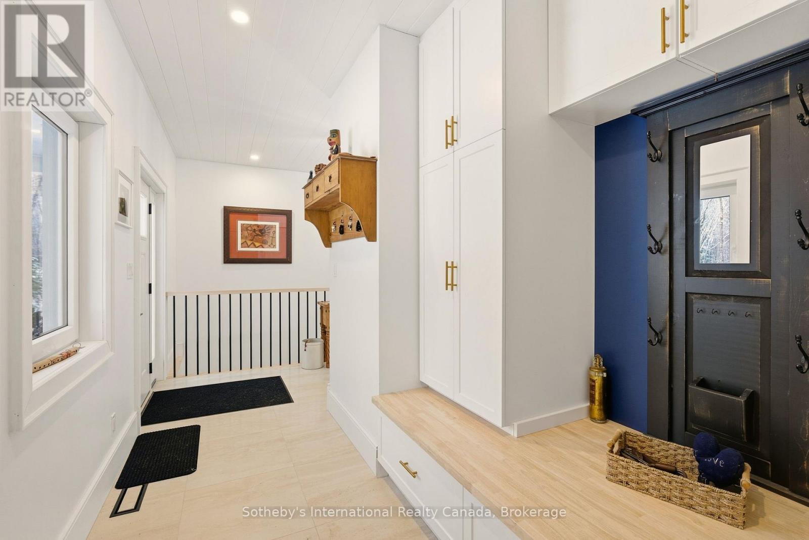 2435 Ravenscliffe Road, Huntsville (Stisted), ON - Indoor Photo Showing Other Room