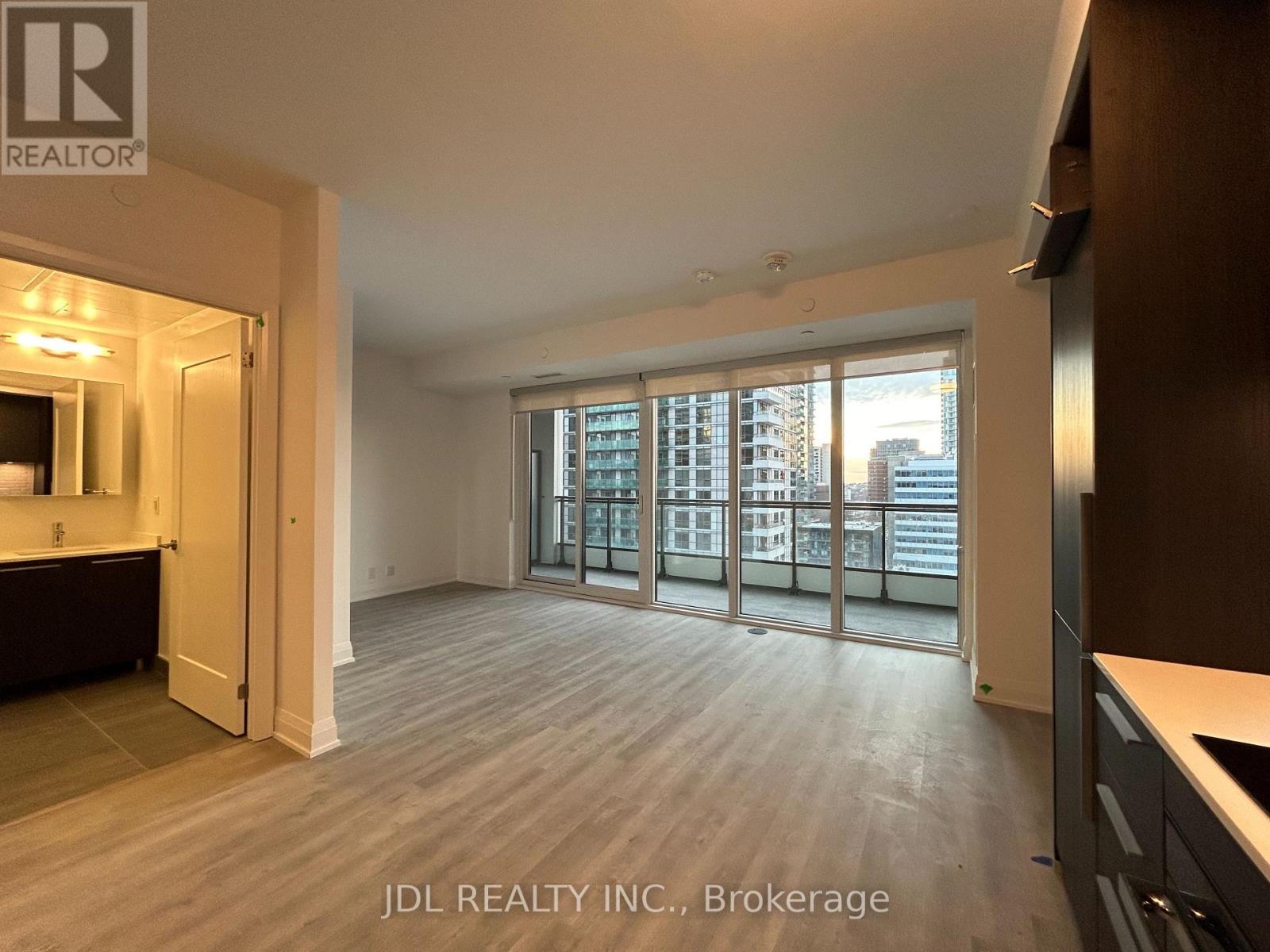 1210 - 65 Broadway Ave Boulevard, Toronto, ON - Indoor