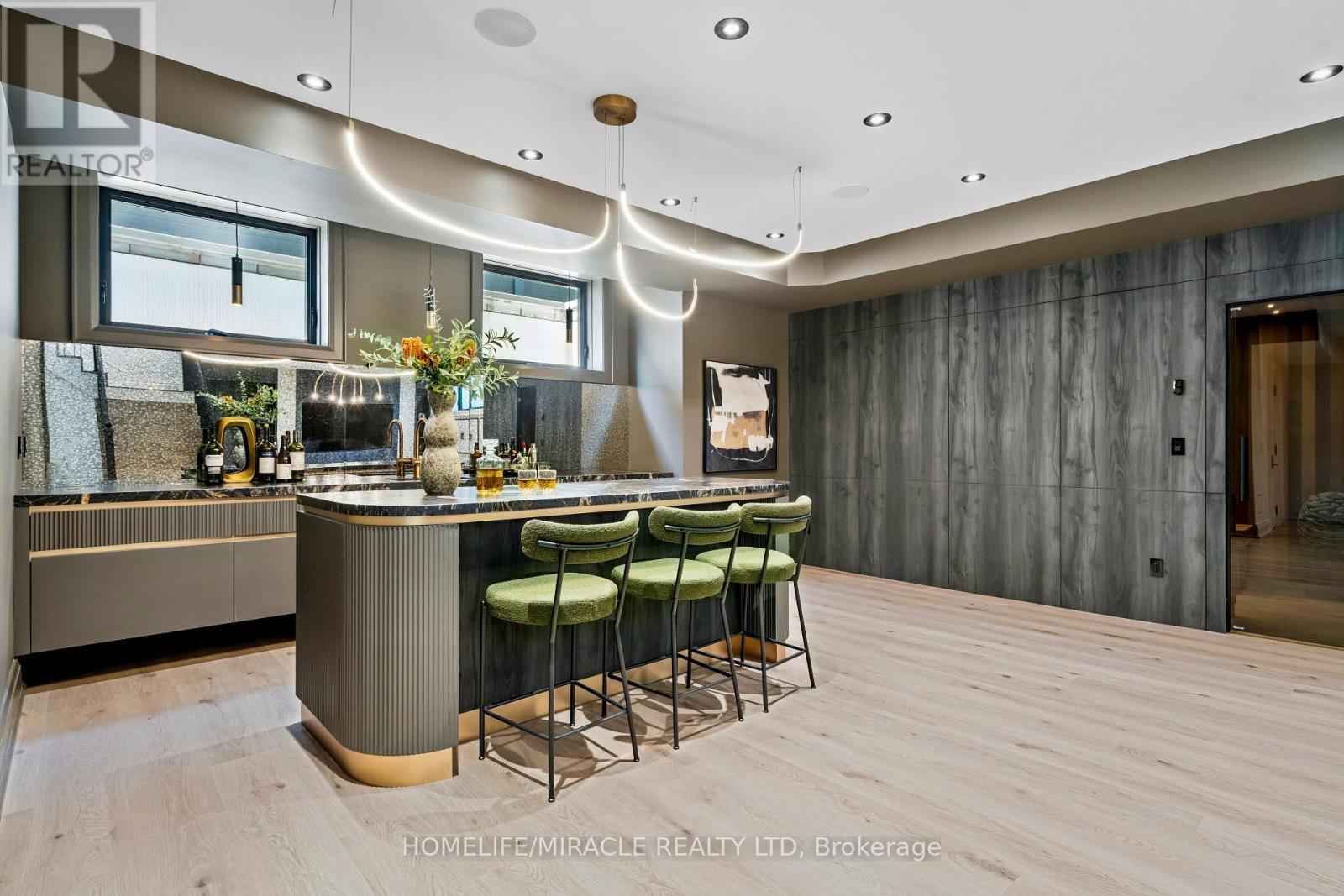 517 Stafford Drive, Oakville, ON - Indoor