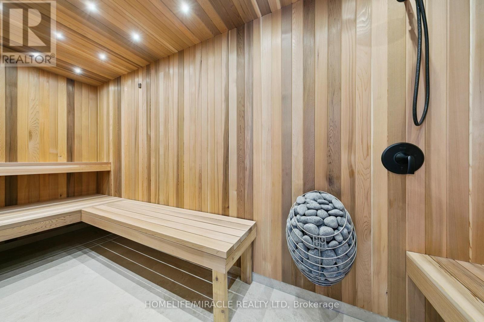 517 Stafford Drive, Oakville, ON - Indoor Photo Showing Other Room