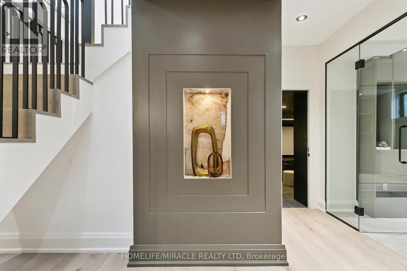 517 Stafford Drive, Oakville, ON - Indoor Photo Showing Other Room