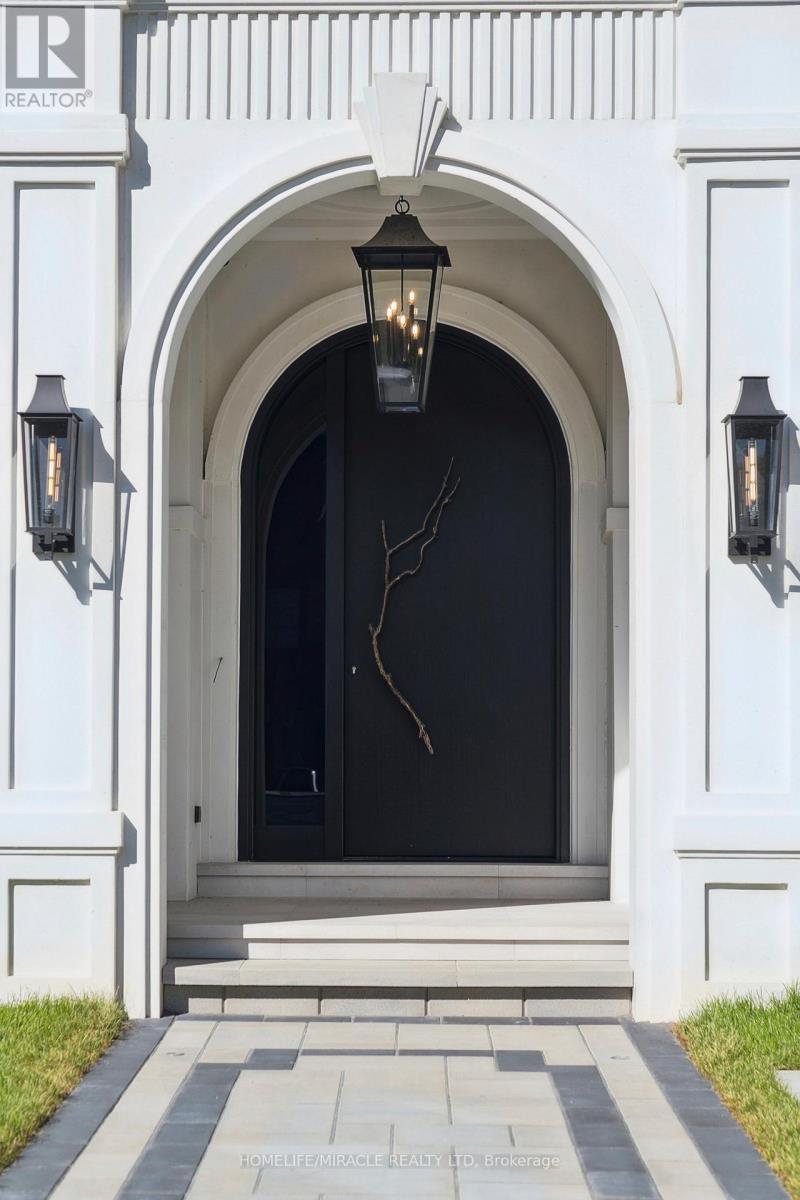 517 Stafford Drive, Oakville, ON - Photo Showing Laundry Room