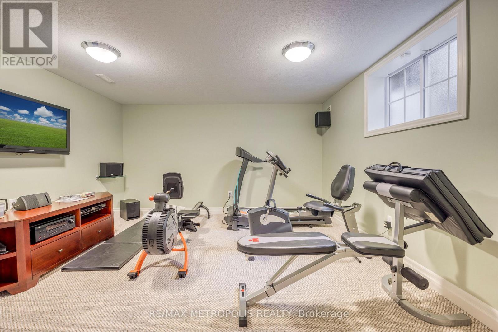 1221 Mike Weir Drive, Sarnia, ON - Indoor Photo Showing Gym Room