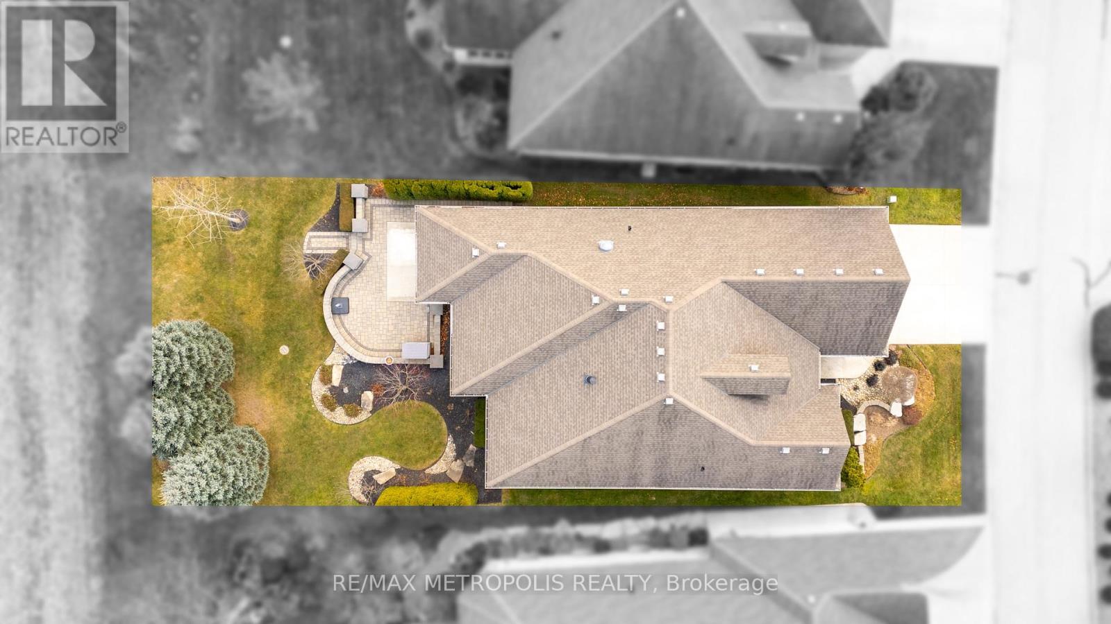 1221 Mike Weir Drive, Sarnia, ON - With View