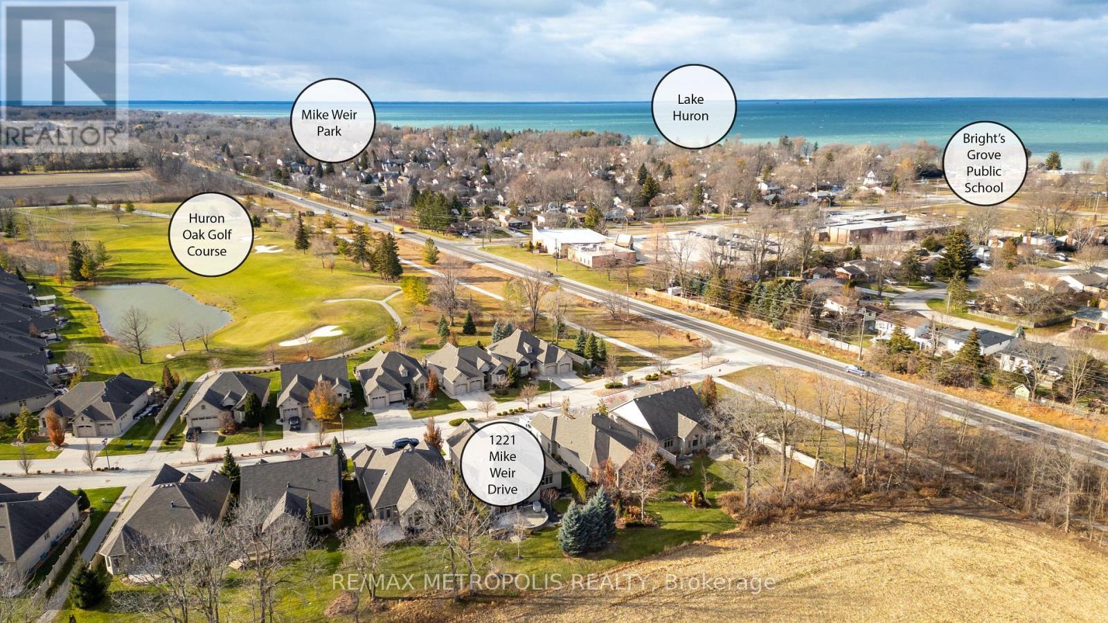 1221 Mike Weir Drive, Sarnia, ON - Outdoor With View