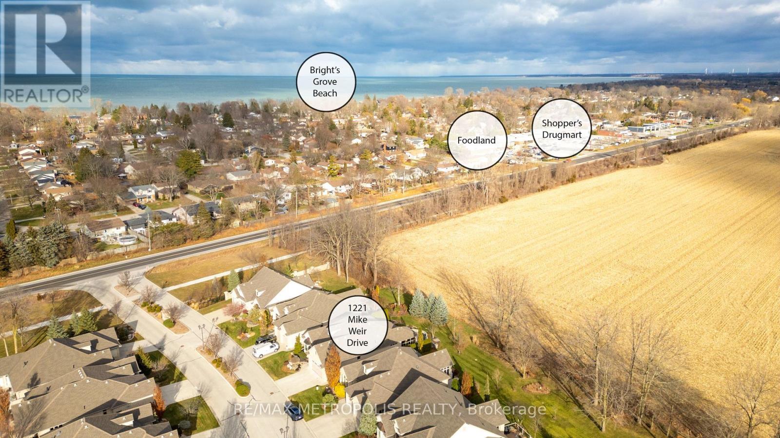 1221 Mike Weir Drive, Sarnia, ON - Outdoor With View