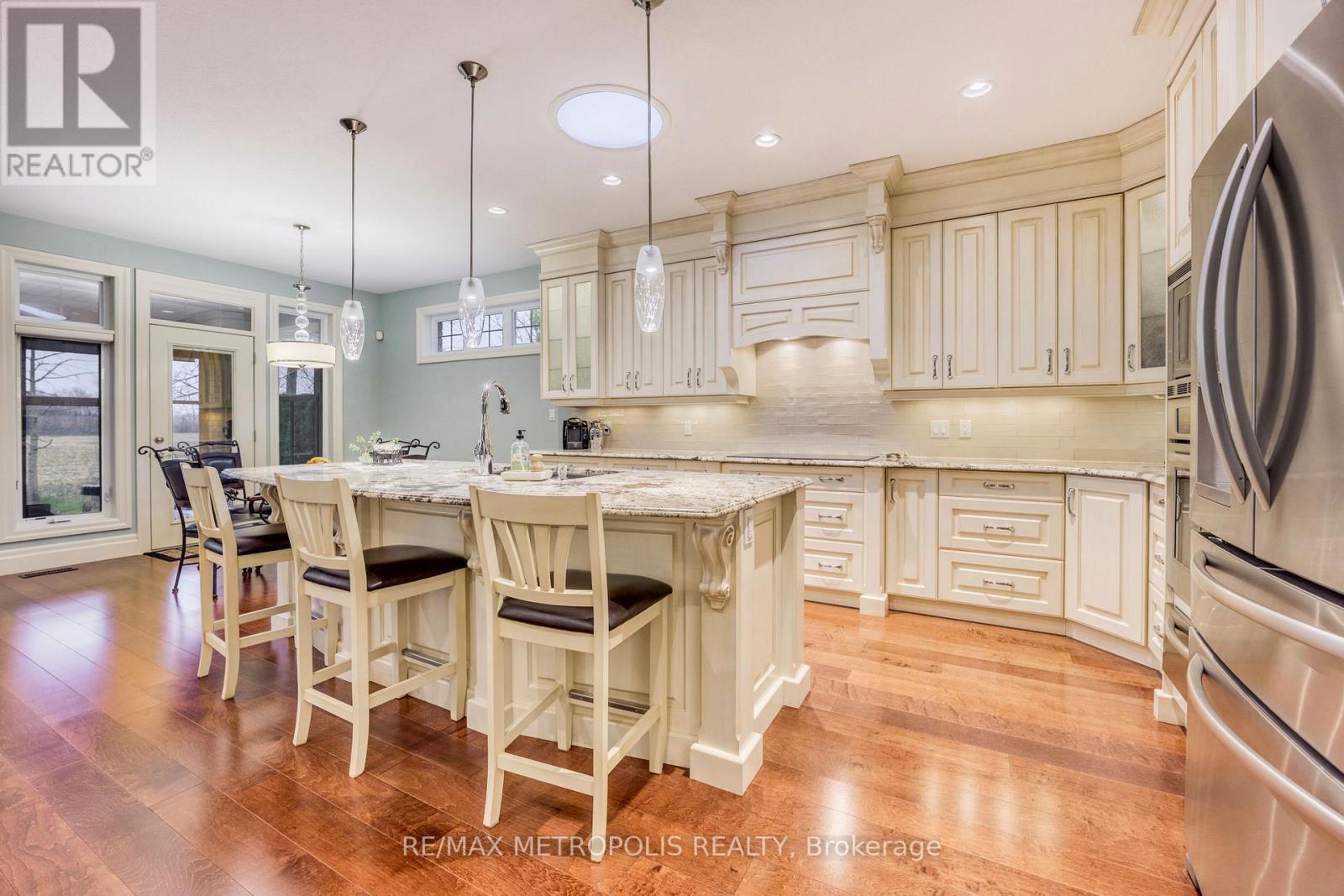 1221 Mike Weir Drive, Sarnia, ON - Indoor