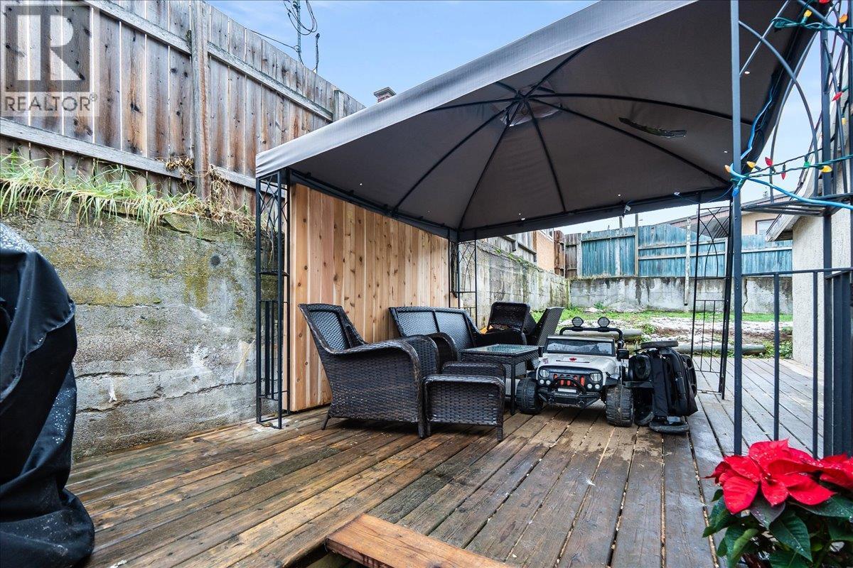 530 Turner Street, Warfield, BC - Outdoor With Exterior