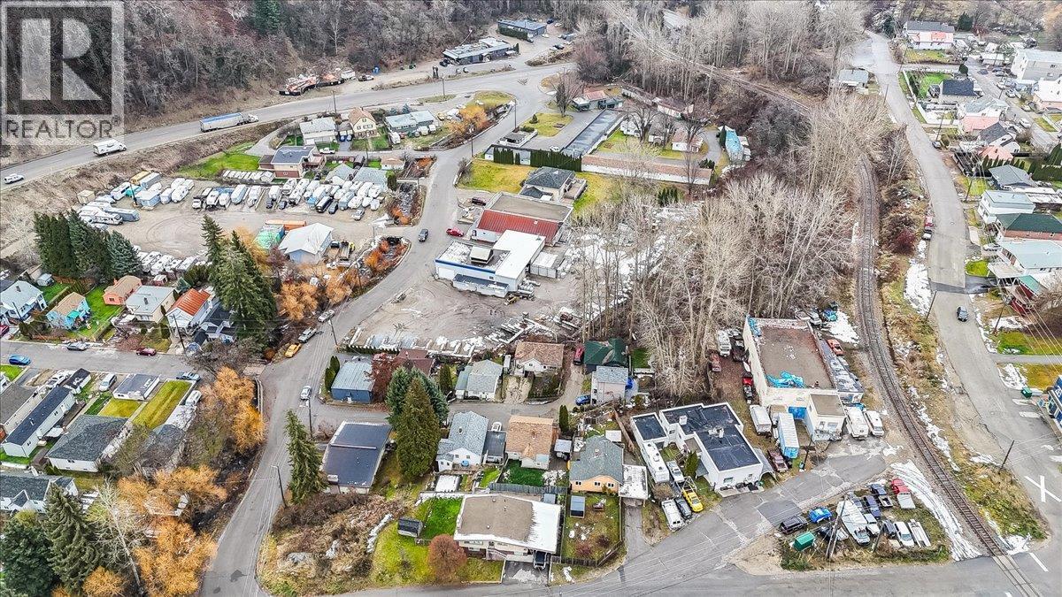 530 Turner Street, Warfield, BC - Outdoor With View