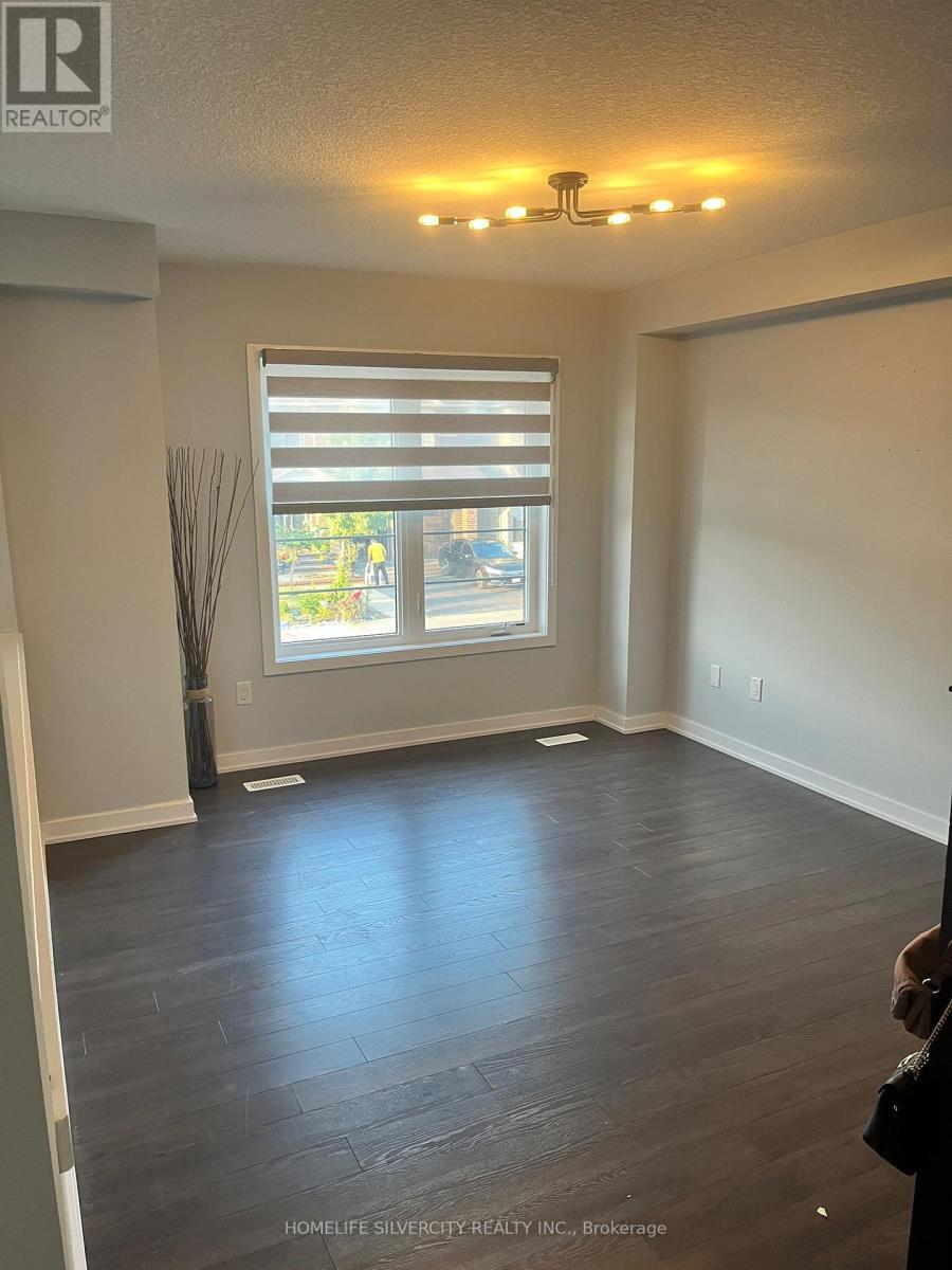 98 Crafter Crescent, Hamilton, ON - Indoor Photo Showing Other Room