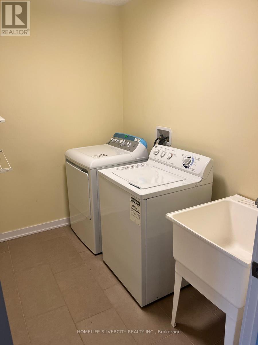 98 Crafter Crescent, Hamilton, ON - Indoor Photo Showing Laundry Room