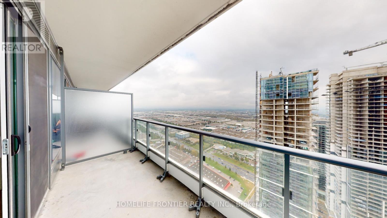5005 - 950 Portage Parkway, Vaughan, ON - Outdoor With View With Exterior
