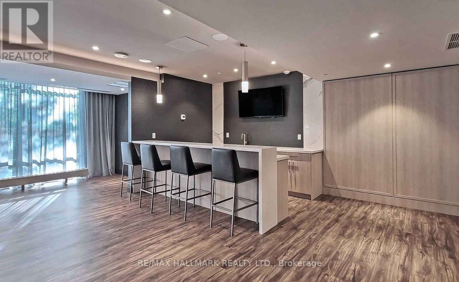 117 - 621 Sheppard Avenue E, Toronto, ON - Indoor